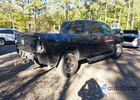 2020 Ram 2500 Tradesman 4X4 6'4 Box z USA, uszkodzony, nr VIN 3C6UR5CL3LG302920